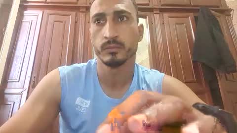 V online show from November 1, 2025, 12:18 pm