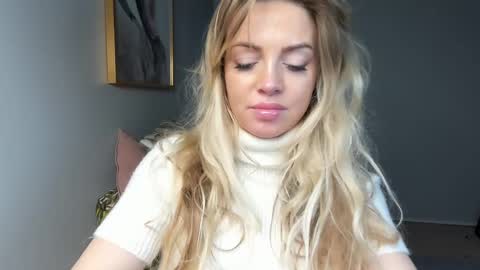 Snapshot of nadyasoft chatting on January 22, 2025, 8:06 pm Nadyasoft online show from January 22, 2025, 8:06 pm