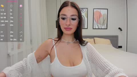 Snapshot of nadyayax chatting on January 18, 2025, 2:44 pm Nadya online show from January 18, 2025, 2:44 pm