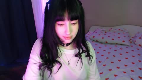 Naemi online show from October 28, 2025, 3:32 am