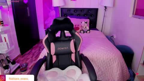 Snapshot of nahiara_evans_ chatting on October 21, 2025, 7:58 pm NAHIARA EVANS online show from October 21, 2025, 7:58 pm