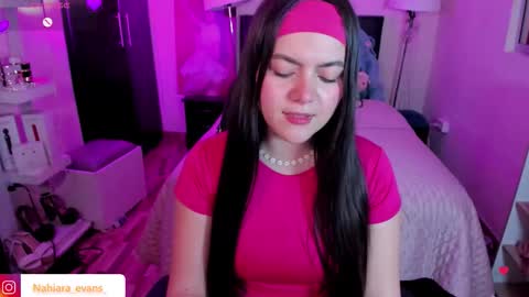 Snapshot of nahiara_evans_ chatting on October 30, 2025, 6:15 am NAHIARA EVANS online show from October 30, 2025, 6:15 am