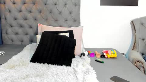 nahirobyy ebonyy online show from December 18, 2025, 6:47 pm