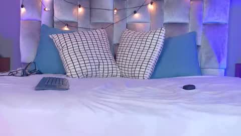  VICTORIA  online show from February 18, 2026, 7:43 pm