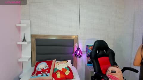   SHELBY   online show from December 3, 2025, 12:14 pm