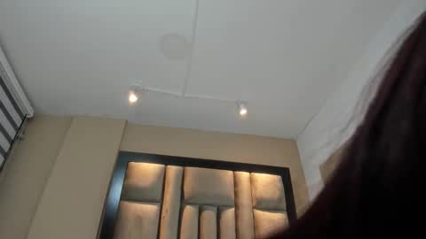 nahommy_harperr online show from January 17, 2026, 11:48 am