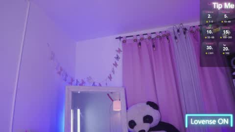 nahomy 2308 online show from May 26, 2026, 11:28 am