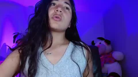 Snapshot of nahomy_rain chatting on June 19, 2026, 3:11 am online show from June 19, 2026, 3:11 am