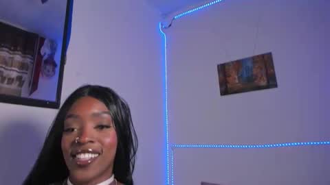 Nahomy  online show from March 5, 2026, 7:54 pm