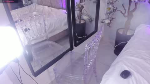 nahomycarterr online show from October 10, 2025, 8:52 pm