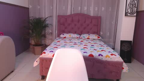 naia_sweetsex online show from October 16, 2025, 11:50 pm