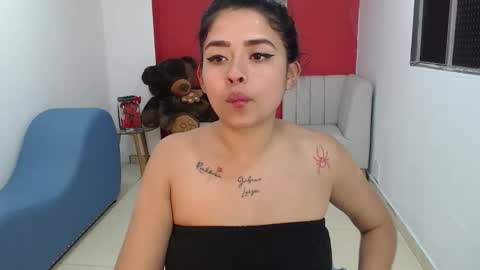 naia_sweetsex online show from October 23, 2025, 11:53 am