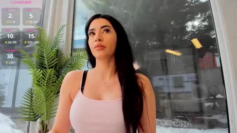 Snapshot of naila18 chatting on February 25, 2026, 6:23 am Naila online show from February 25, 2026, 6:23 am