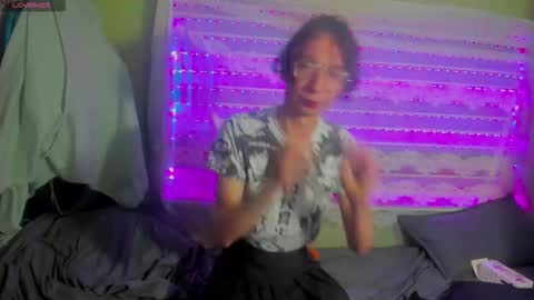 Snapshot of najimi_uwu chatting on November 11, 2025, 7:14 pm NAJI online show from November 11, 2025, 7:14 pm