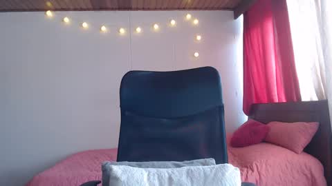 Snapshot of nala_foster chatting on December 21, 2024, 3:31 pm Nala online show from December 21, 2024, 3:31 pm