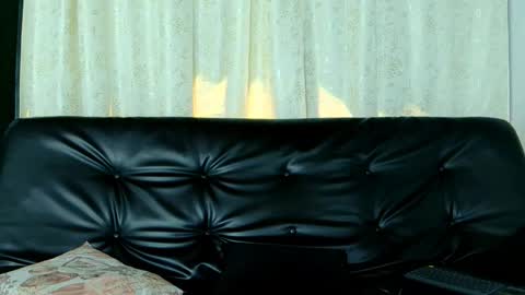 Snapshot of nala_rouss chatting on October 3, 2025, 8:06 pm NALA online show from October 3, 2025, 8:06 pm