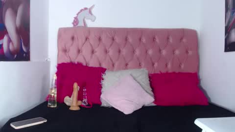 NALAROY online show from October 25, 2025, 6:32 am