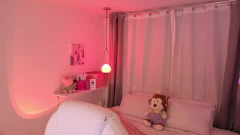 Snapshot of nallahh_ chatting on November 7, 2025, 3:39 am Nallah online show from November 7, 2025, 3:39 am