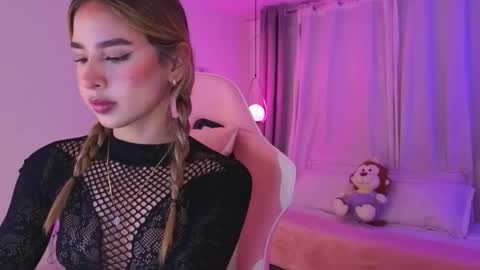 Snapshot of nallahh_ chatting on November 10, 2025, 3:49 am Nallah online show from November 10, 2025, 3:49 am