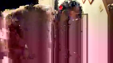 Snapshot of naluboi2lit chatting on May 22, 2026, 6:42 am naluboi2lit online show from May 22, 2026, 6:42 am