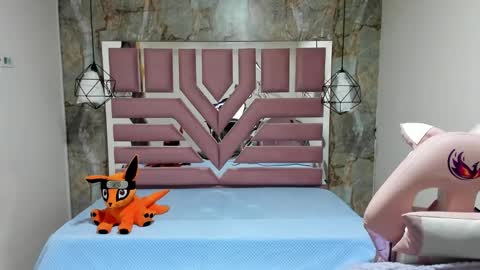 nami_usagi online show from December 2, 2024, 11:45 am