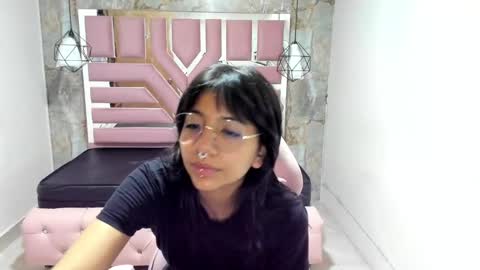 nami_usagi online show from December 3, 2024, 11:01 am