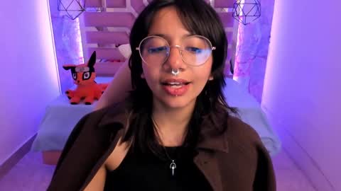 nami_usagi online show from December 10, 2024, 4:17 pm