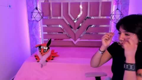 nami_usagi online show from December 20, 2024, 11:43 am