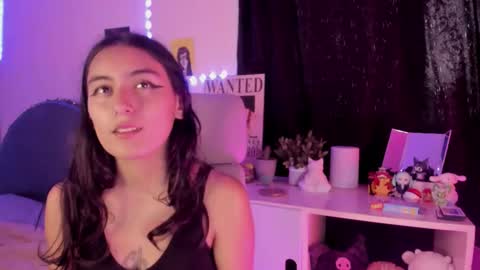 nami_white online show from October 8, 2025, 10:18 pm