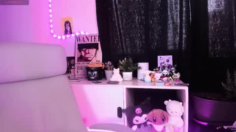 nami_white online show from November 2, 2025, 6:32 pm