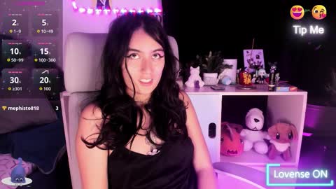 nami_white online show from November 9, 2025, 10:52 pm