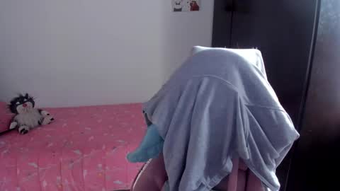 Snapshot of namibecker chatting on March 12, 2025, 8:41 pm Nami online show from March 12, 2025, 8:41 pm