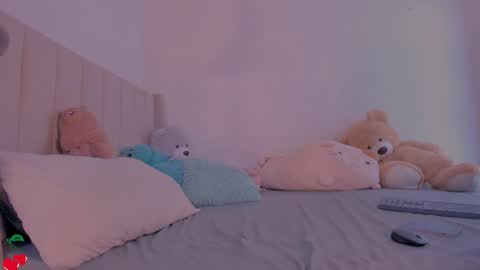 Snapshot of namibergman_ chatting on September 25, 2025, 9:51 pm N A M I - OF namibergmant online show from September 25, 2025, 9:51 pm
