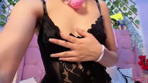 Snapshot of namii___ chatting on July 9, 2026, 11:36 am Nami online show from July 9, 2026, 11:36 am