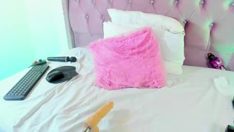 namiko_park online show from December 26, 2024, 3:20 pm