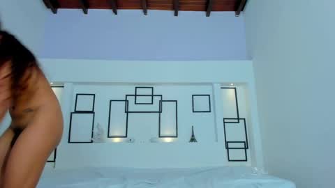 Snapshot of namoismith chatting on January 27, 2025, 9:34 am Namoi Smith online show from January 27, 2025, 9:34 am