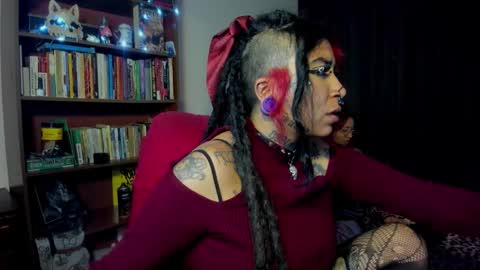 Val  online show from October 4, 2025, 1:36 am