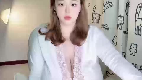 nanabigbobo online show from October 18, 2025, 4:19 pm