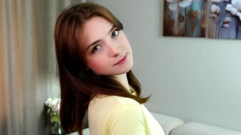 Kiana online show from April 18, 2026, 7:56 am