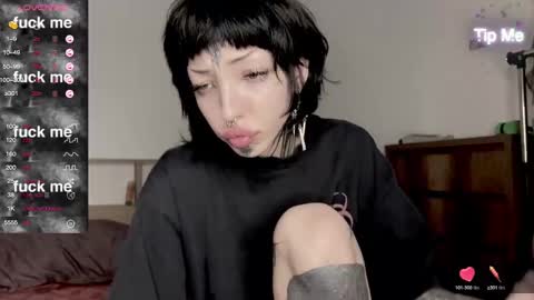 Nana online show from December 13, 2024, 3:54 pm