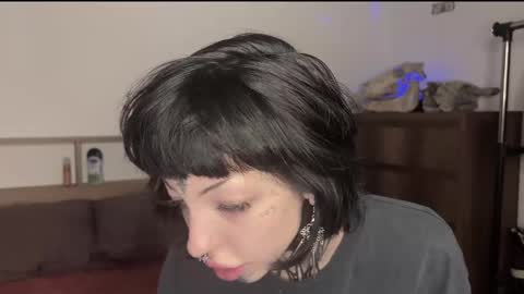 Nana online show from December 16, 2024, 7:54 pm