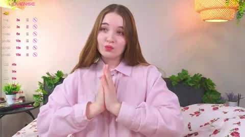 Luna online show from October 13, 2025, 5:07 am