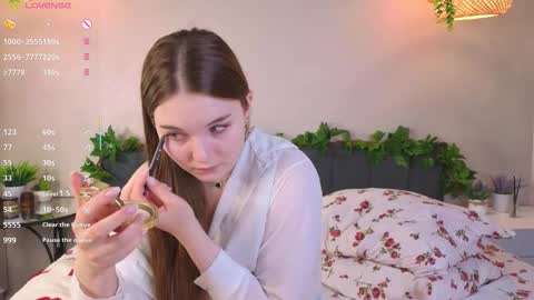 Luna online show from November 10, 2025, 5:06 am