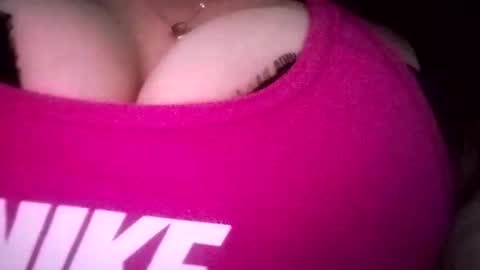 nancyybonita online show from January 8, 2025, 11:30 pm