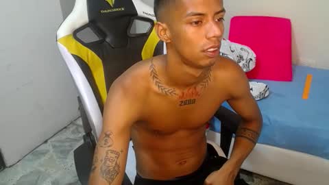 nando_col online show from November 6, 2025, 12:39 pm