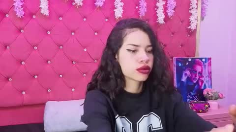 nanis james21 online show from November 11, 2025, 2:44 am