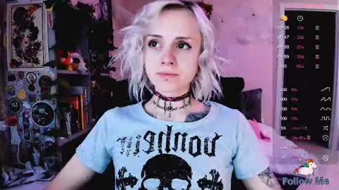 Snapshot of nanitamoore chatting on October 10, 2025, 8:41 pm Monday-Friday 12-4 AM and 6-9 AM New York time online show from October 10, 2025, 8:41 pm