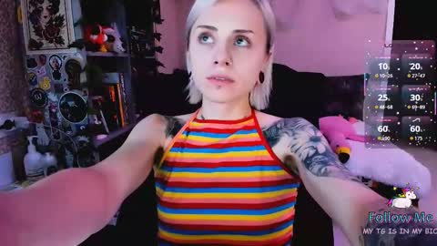 Snapshot of nanitamoore chatting on November 16, 2025, 8:36 pm Monday-Friday 12-4 AM and 6-9 AM New York time online show from November 16, 2025, 8:36 pm