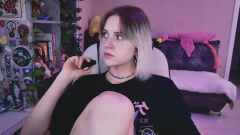 Snapshot of nanitamoore chatting on May 16, 2026, 7:34 pm Monday-Friday 12-4 AM and 6-9 AM New York time online show from May 16, 2026, 7:34 pm