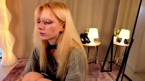 nannetteterrill online show from February 5, 2026, 6:18 am